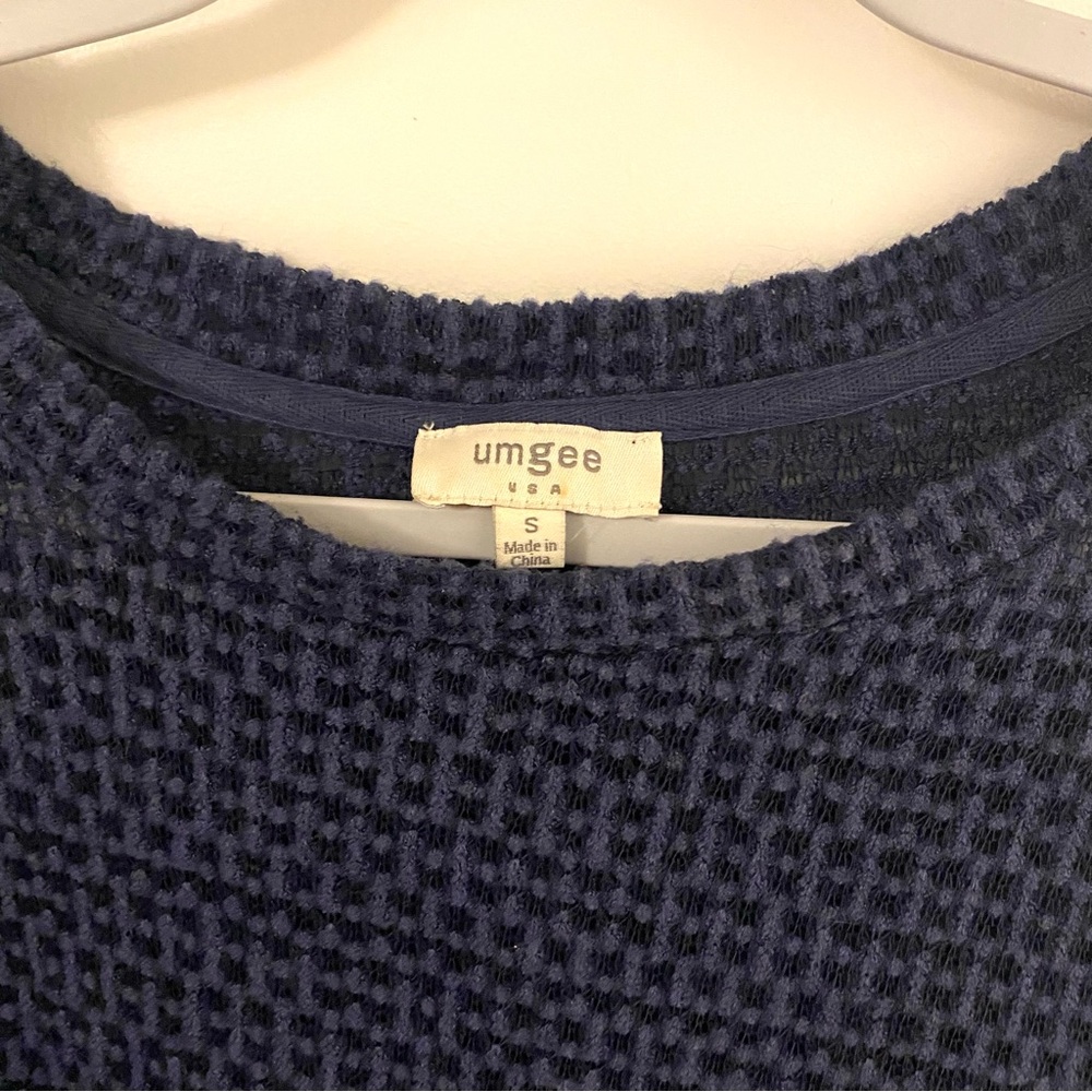 Umgee Navy Blue Waffle Knit Blouse - Picture 2 of 5